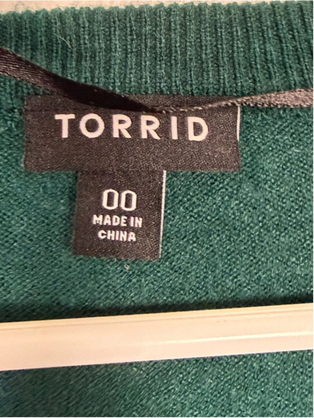 Torrid Size 00 Forest Green V Neck Tunic Sweater Long Sleeve Soft Knit